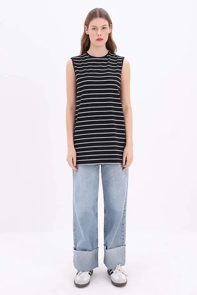 Siyah-Ekru-Çizgili Kolsuz T-shirt ürün görseli