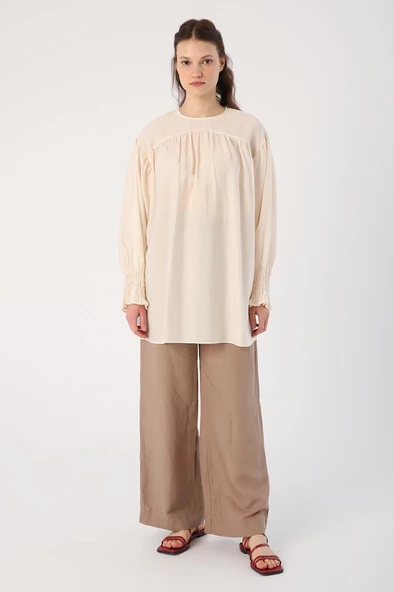 Ekru-Gipe Lastik Kol Detaylı Bisiklet Yaka Tunik - Resim 2