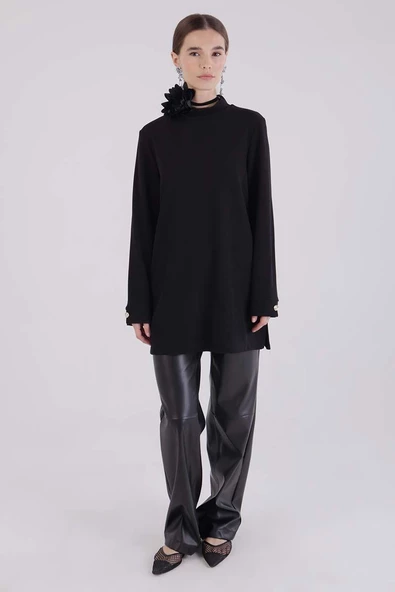 Siyah-Manşeti Düğmeli Yırtmaçlı Tunik - Resim 2