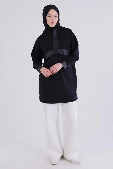 Siyah-Deri Garnili Kapüşonlu Tunik