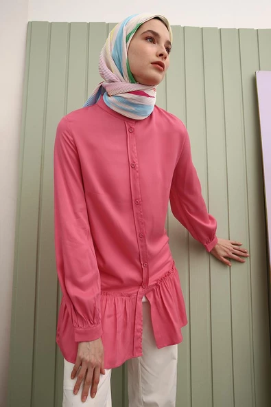 Koyu Pembe-Doğal Kumaş Eteği Fırfırlı Hakim Yaka Gömlek Tunik ürün görseli