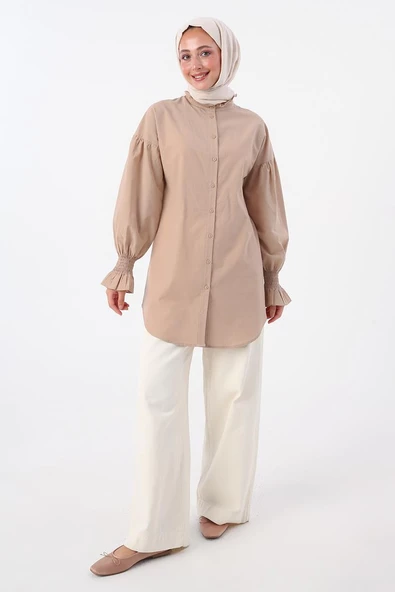 Bej-%100 Pamuk Yakası Ve Kolları Büzgülü Gömlek Tunik ürün görseli