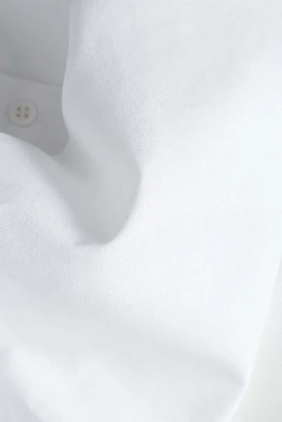 Beyaz-Oversize Arkası Pilikaşeli Kuşaklı Gömlek - 8