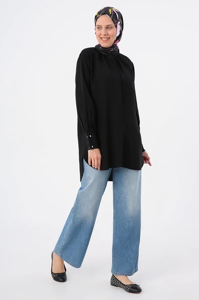 Siyah-Dik Yaka Büzgülü Kol Düğmesi Detaylı Gömlek - Resim 3