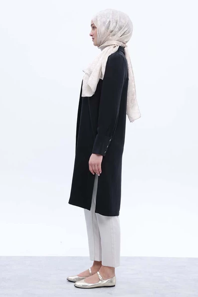 Siyah-Metal Düğme Detaylı Patlı Uzun Gömlek - Resim 3