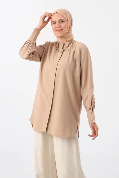 Sütlü Kahve-Dik Yaka Büzgülü Kol Düğmesi Detaylı Gömlek - Resim 5