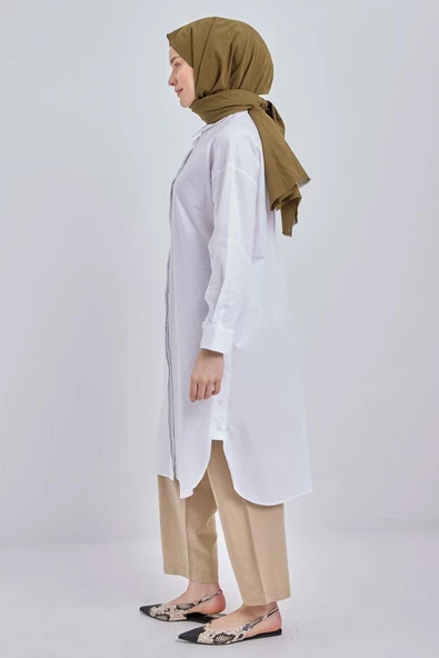 Beyaz-Yanları Düğmeli Likralı Uzun Poplin Gömlek - Resim 3