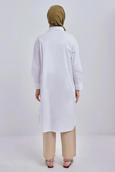 Beyaz-Yanları Düğmeli Likralı Uzun Poplin Gömlek - Resim 4