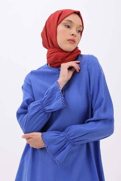 Saks-Fisto Detaylı Sık Düğmeli Tunik