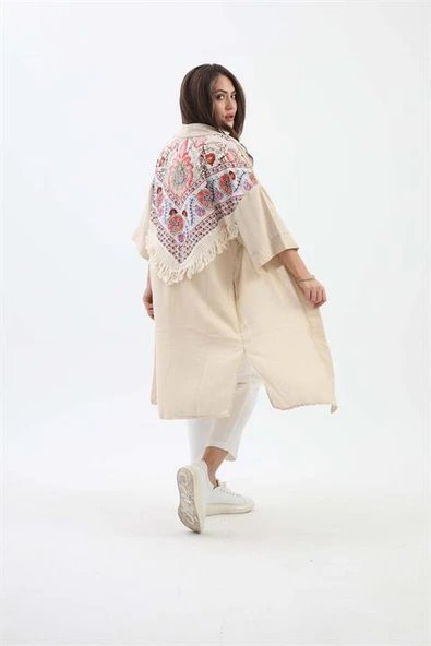 Arkası Baskılı Püsküllü Kimono - Bej - Resim 4