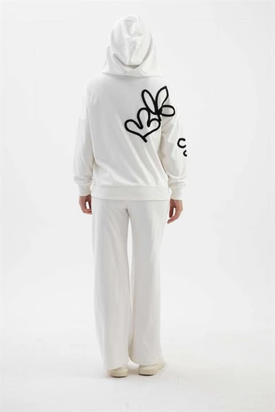 Süzene Nakışlı Kapşonlu Üç İplik Takım - Ekru - Resim 6