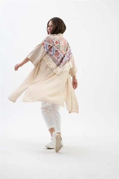 Arkası Baskılı Püsküllü Kimono - Bej - Resim 5