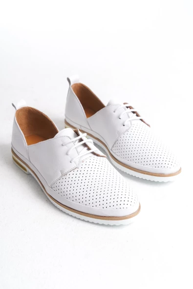 Kadın Hakiki Deri Asimetrik Kesim Günlük Ayakkabı Önü Delik Detaylı Bağcıklı Rahat Taban Ayakkabı - Resim 4