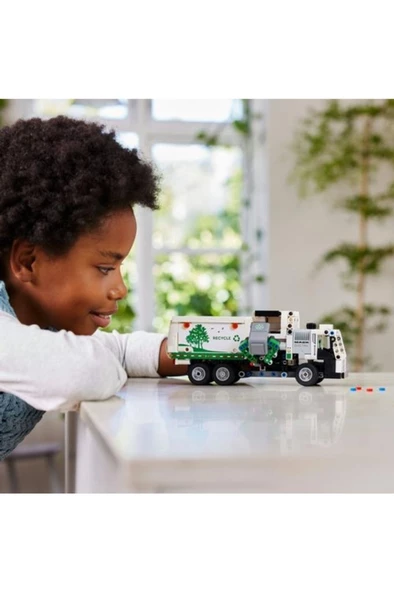 LEGO ® Technic Mack® LR Electric Çöp Kamyonu 42167 - Yaratıcı Oyuncak Model Yapım Seti (503 Parça) - Resim 2