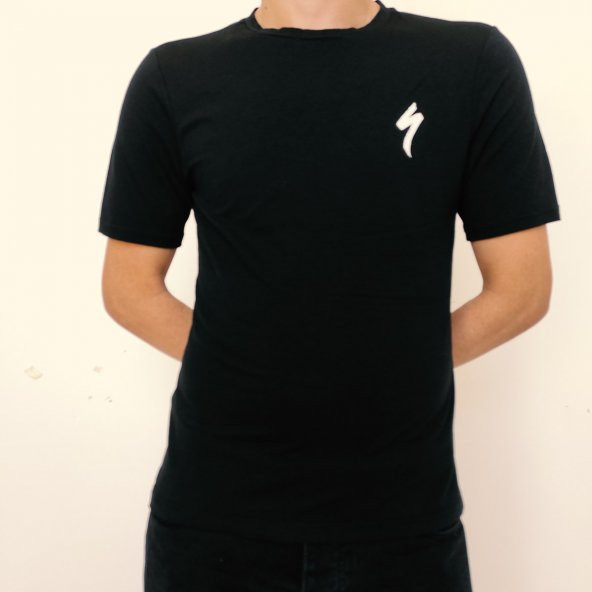 Erkek Düz Renk Göğsü Baskılı Yuvarlak Yaka Kısa Kollu T-Shirt
