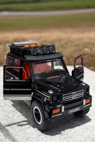 Sesli Işıklı Müzikli Lüks Jeep Sürtmeli Açılabilir Kapı 18 cm Jeep Araba