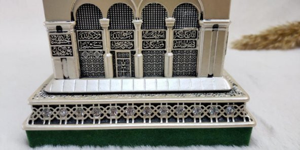 Beytünnebi Biblo Lisanslı Sedef Renk Kadife Kaplı Krirtal Taşlarla Çevrili Lüks Obje - 7
