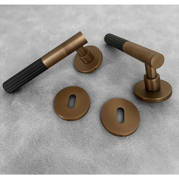 Duo One-S Zamak Mat Antik Sarı - Siyah Rozetli Zamak Oda Kapı Kolu 1 Takım