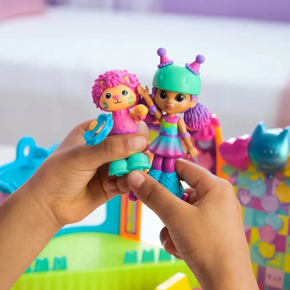 Gabby Dollhouse Parti Salonu Oyun Seti 6069755 - 9
