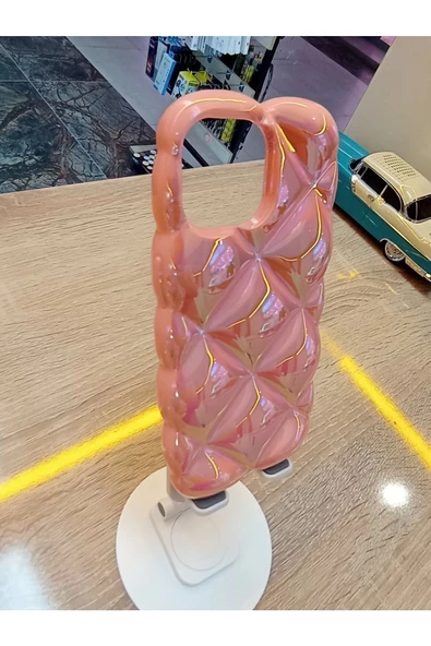 İPhone 13 ve İPhone 14 Uyumlu Baklava Desenli Airbag Premium Kılıf - 2