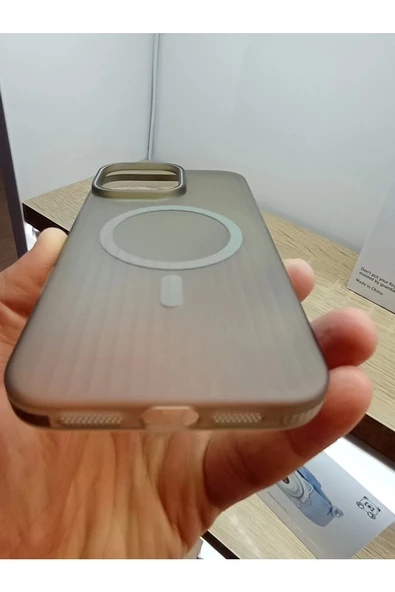 İPhone 16 Pro Max Uyumlu MagSafe Özellikli İnce Slim Darbe Korumalı Premium Kapak - 3