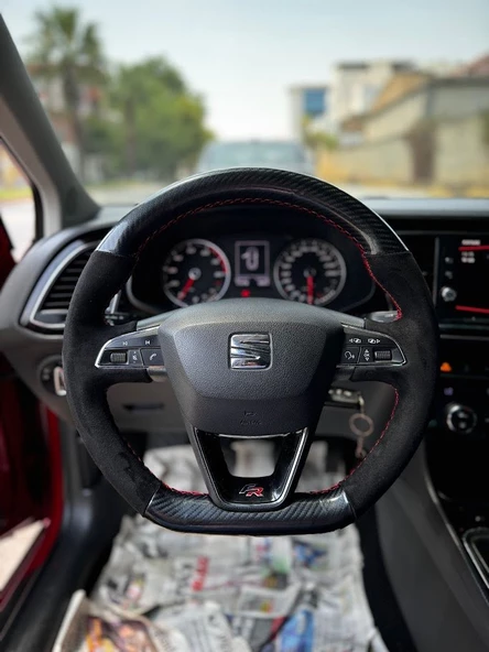 Seat Leon FR Araca Özel Dikmeli Direksiyon Kılıfı (5D KRİSTAL KARBON ALCANTRA) ürün görseli