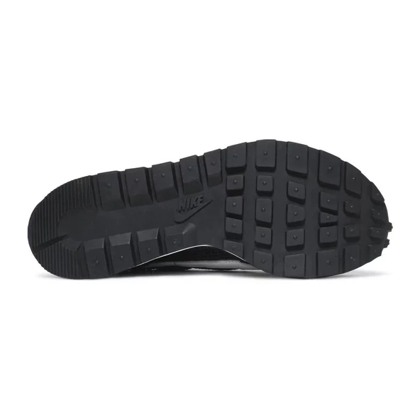 Nike VaporWaffle x Sacai Black White - 5