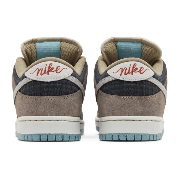 Dunk Low SB Big Money Savings - 4