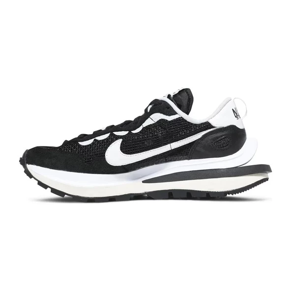 Nike VaporWaffle x Sacai Black White - 3