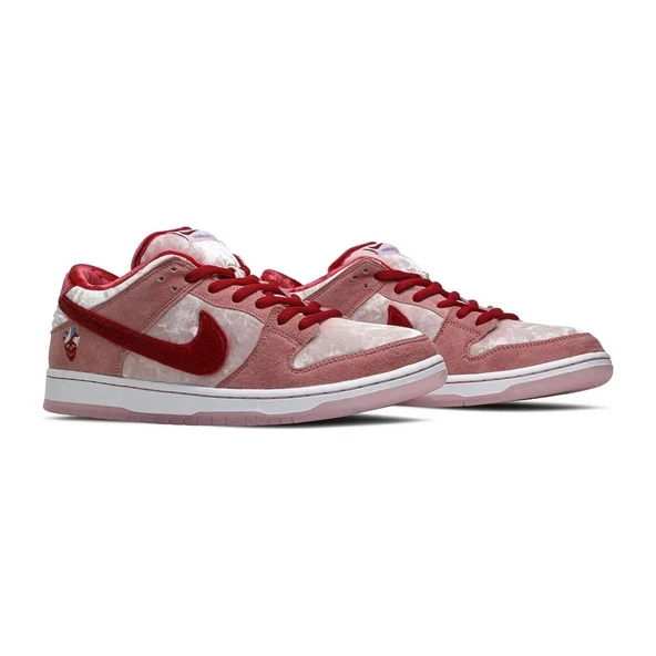 StrangeLove x Dunk Low SB Valentines Day - 3