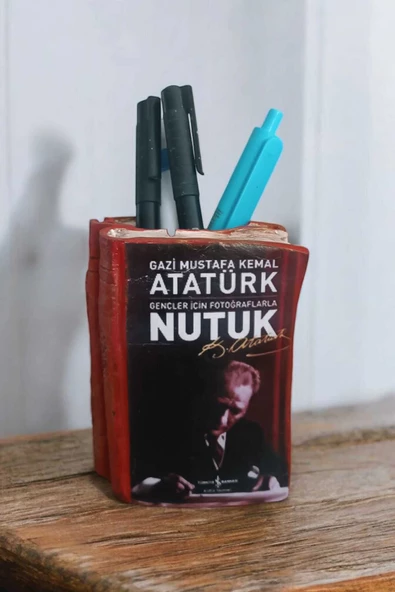 Gobo  Atatürk'ün Nutuk Kitabı Şeklinde Kalemlik 10 x 8 cm