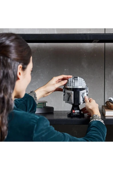 LEGO ® Star Wars™ Mandalorian™ Kaskı 75328 - Yetişkinler için Koleksiyonluk Yapım Seti (584 Parça) - Resim 9