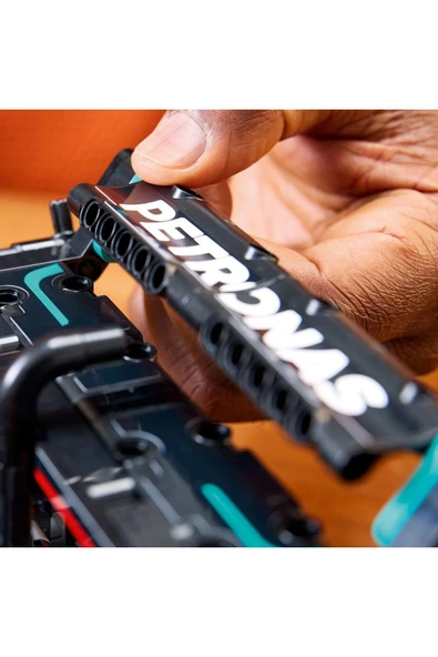 LEGO ® Technic Mercedes-AMG F1 W14 E Performance 42171- 18 Yaş ve Üzeri İçin Yapım Seti (1642 Parça) - 2