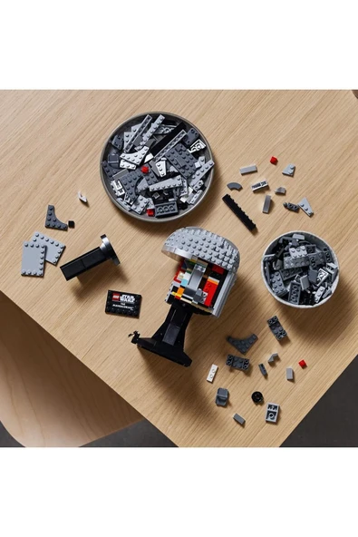 LEGO ® Star Wars™ Mandalorian™ Kaskı 75328 - Yetişkinler için Koleksiyonluk Yapım Seti (584 Parça) - Resim 5