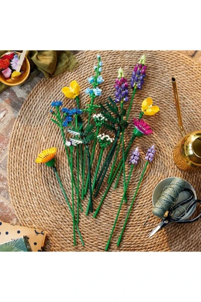 LEGO ® ICONS Kır Çiçekleri Buketi 10313 - Yetişkinler İçin Koleksiyonluk Yapım Seti (939 Parça) - 8