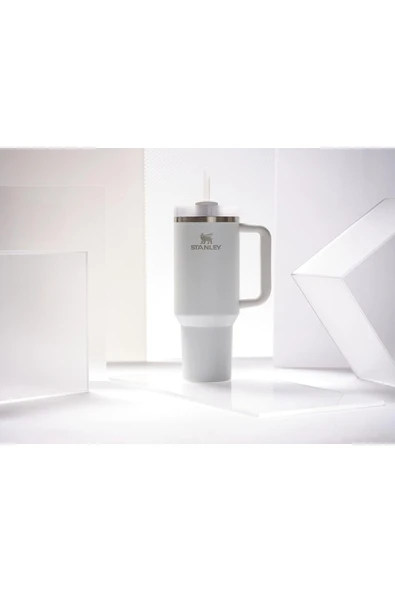 Stanley Quencher Pipetli Termos Bardak 1.18 lt, Buz Beyazı - 2