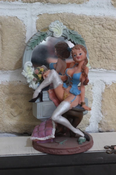 Aynalı Kadın Figürlü Biblo Dekoratif 19,5cm - 3