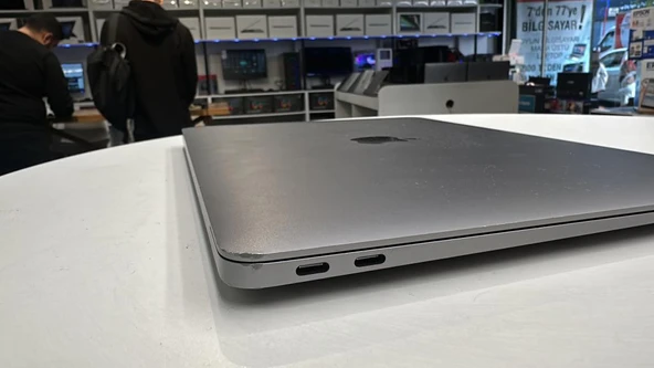 Apple Notebook MacBook Air A2337 M1 Cpu 8Gb Ram 256GB SSD 13.3" 2.5K/2020/264 D.(C Laptop) 2.EL 3Ay - 4