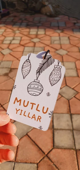 Yılbaşı delikli kart 6 adet -türkçe model - Yeni yıl hediye kartı - Yılbaşı kartı - yeni yıl tebrik kartı / not kartı / özel gün - 10