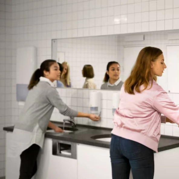 Tork PeakServe Continuous Havlu Kağıt Dispenseri Beyaz (552500) - 3