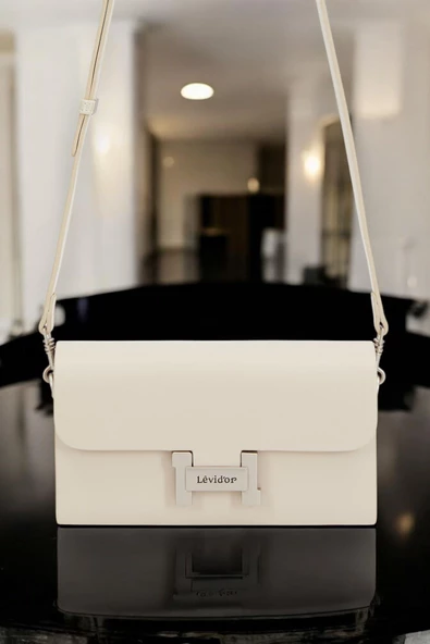 Levidor Özel Renk El Ve Kol Çantası Olarak Tasarlanmış Suni Deri Bayan Omuz Çantası LEVDR.7363930235KRM ürün görseli