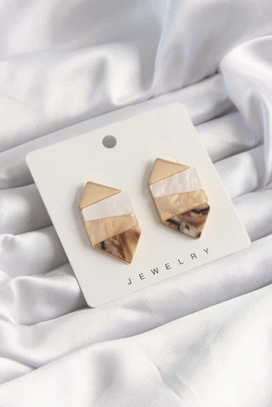 Pirinç Bej Beyaz Renkli Desenli Geometrik Küpe ürün görseli