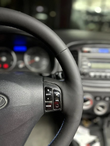 Hyundai Accent Era Araca Özel Direksiyon Kılıfı (NAPA DERİ MAVİ DİKİŞLİ) - Resim 5