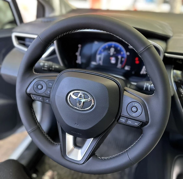 Toyota Corolla 2020-2024 Araca Özel Direksiyon Kılıfı (NAPA DERİ GRİ İP) - Resim 2