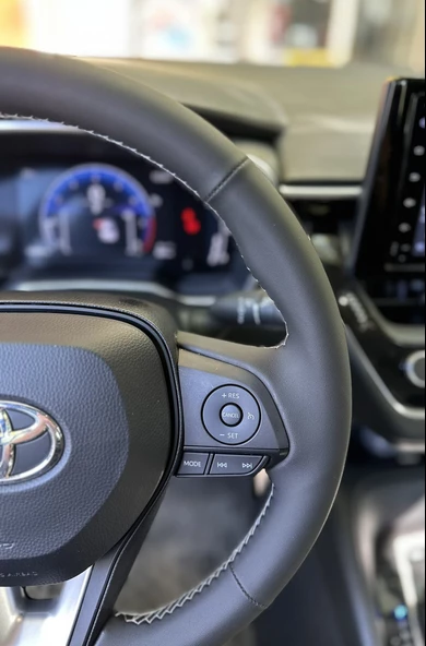 Toyota Corolla 2020-2024 Araca Özel Direksiyon Kılıfı (NAPA DERİ GRİ İP) - Resim 5