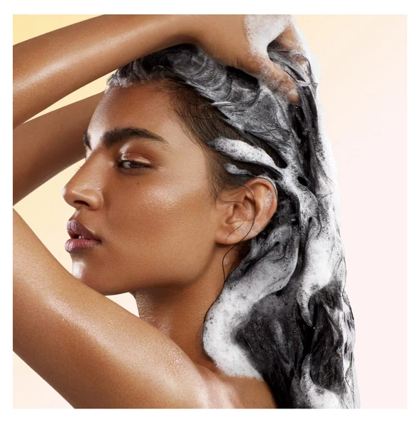 Gisou Honey Infused Hair Wash - Şampuan 330 ml - Resim 2