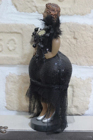 Siyah Elbiseli Kadın Biblo Figür 25cm - 2