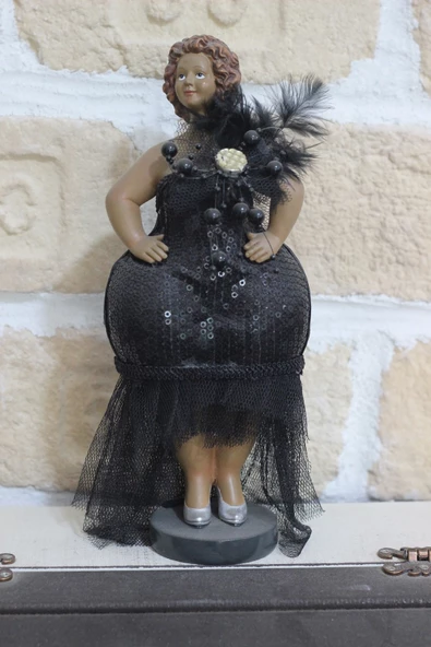 Siyah Elbiseli Kadın Biblo Figür 25cm - 3