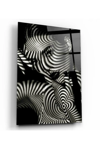 Kadın Portre Dekoratif ve Modern Cam Tablo ürün görseli 1