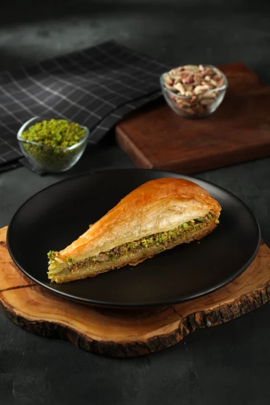 BAKLAVA HAVUÇ  DİLİMİ 500 GR